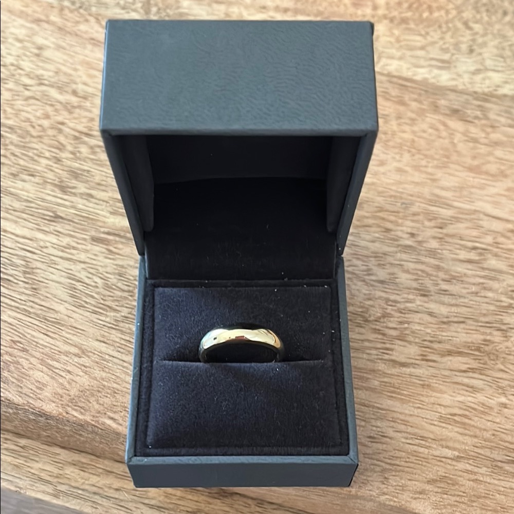 Mejuri Dome Ring